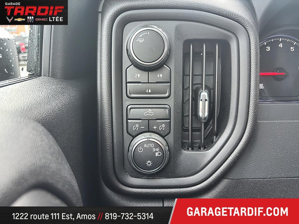 Chevrolet SILVERADO 2500 CAISSE STANDARD DE 6 PIED  2024 à Amos, Québec - 12 - w1024h768px