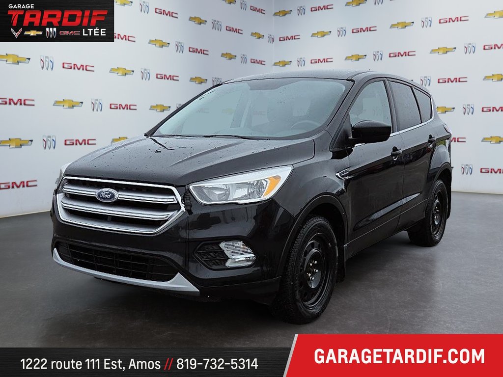 2017 Ford Escape in Amos, Quebec - 1 - w1024h768px