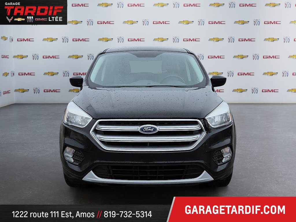2017 Ford Escape in Amos, Quebec - 2 - w1024h768px
