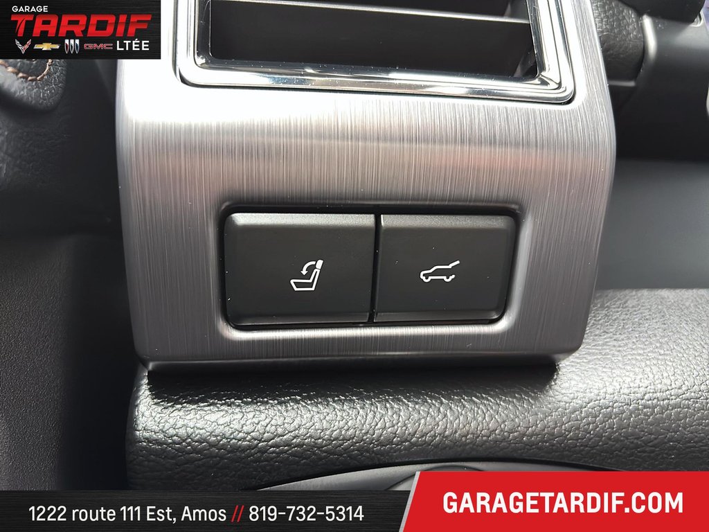 2019 Ford EXPEDITION in Amos, Quebec - 22 - w1024h768px