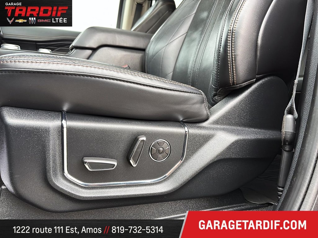 2019 Ford EXPEDITION in Amos, Quebec - 12 - w1024h768px