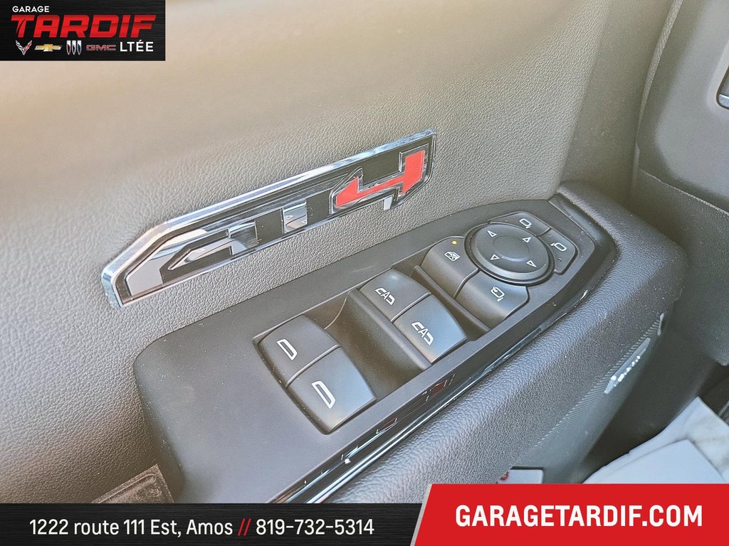GMC Sierra 1500 4WD Crew CAB Pickup  2023 à Amos, Québec - 16 - w1024h768px