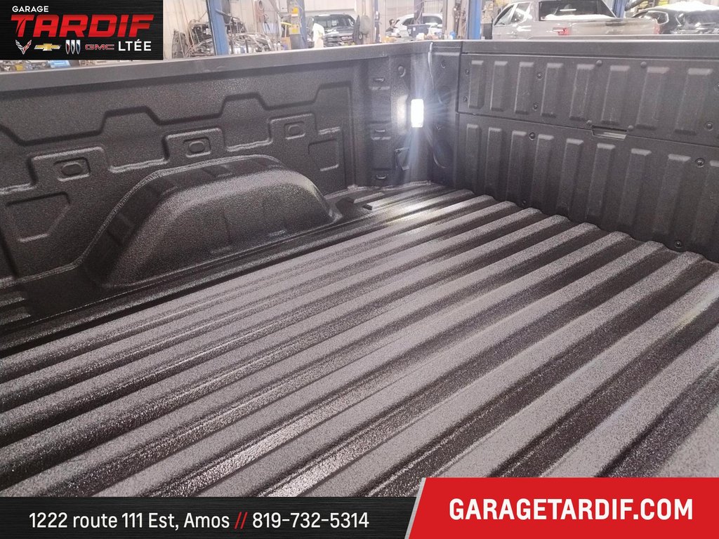 2025 GMC SIERRA 1500 4WD CREW CAB PICKUP in Amos, Quebec - 25 - w1024h768px