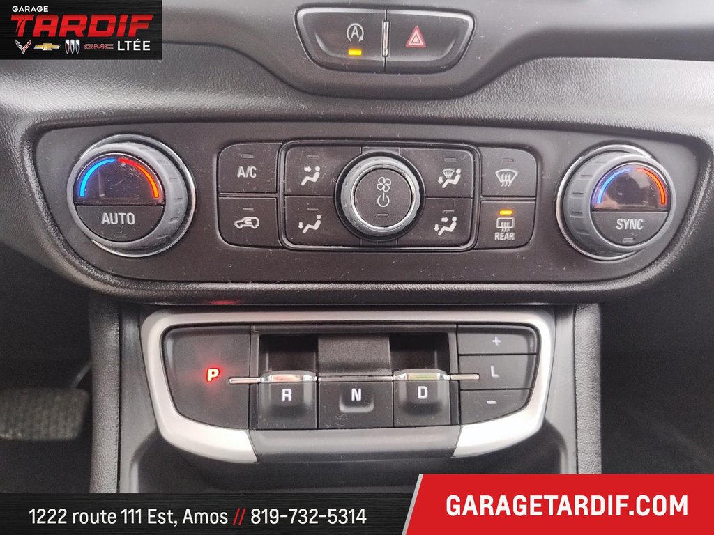 GMC TERRAIN  AWD  2022 à Amos, Québec - 13 - w1024h768px