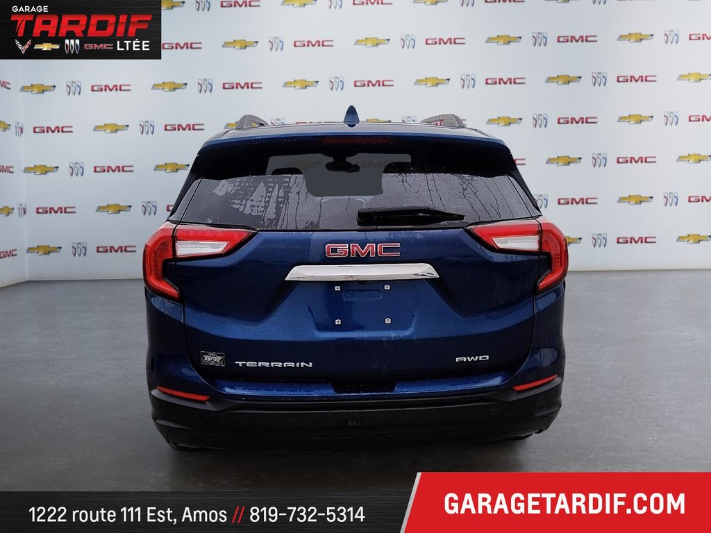 GMC TERRAIN  AWD  2022 à Amos, Québec - 3 - w1024h768px
