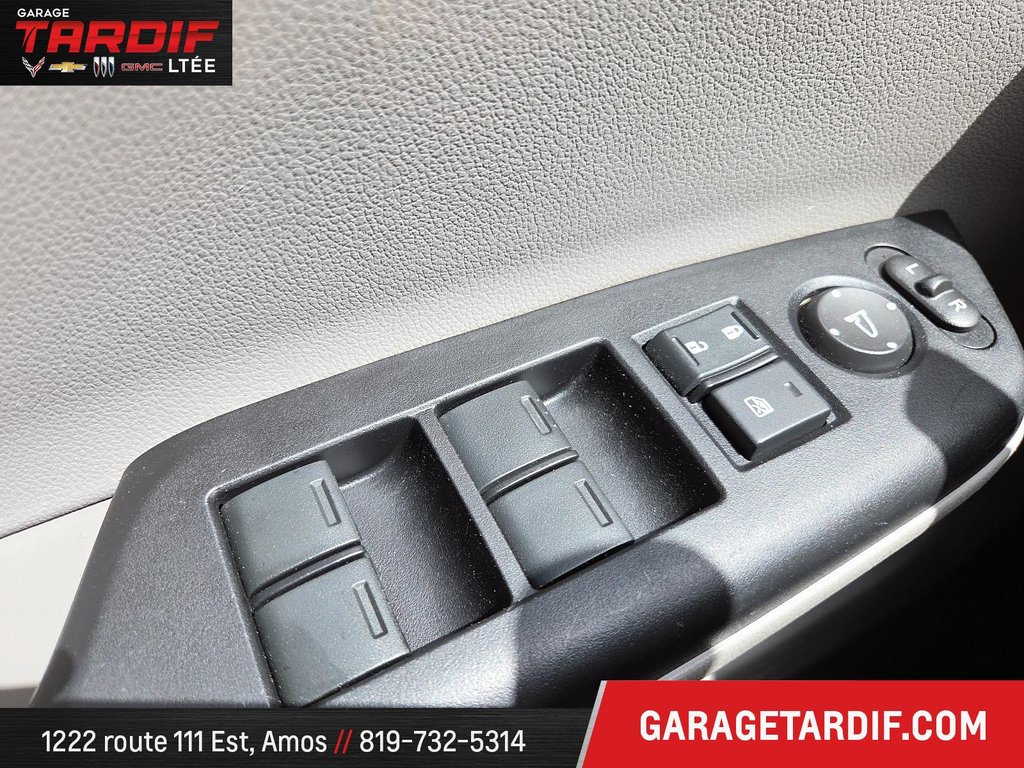 Honda Civic  2015 à Amos, Québec - 14 - w1024h768px