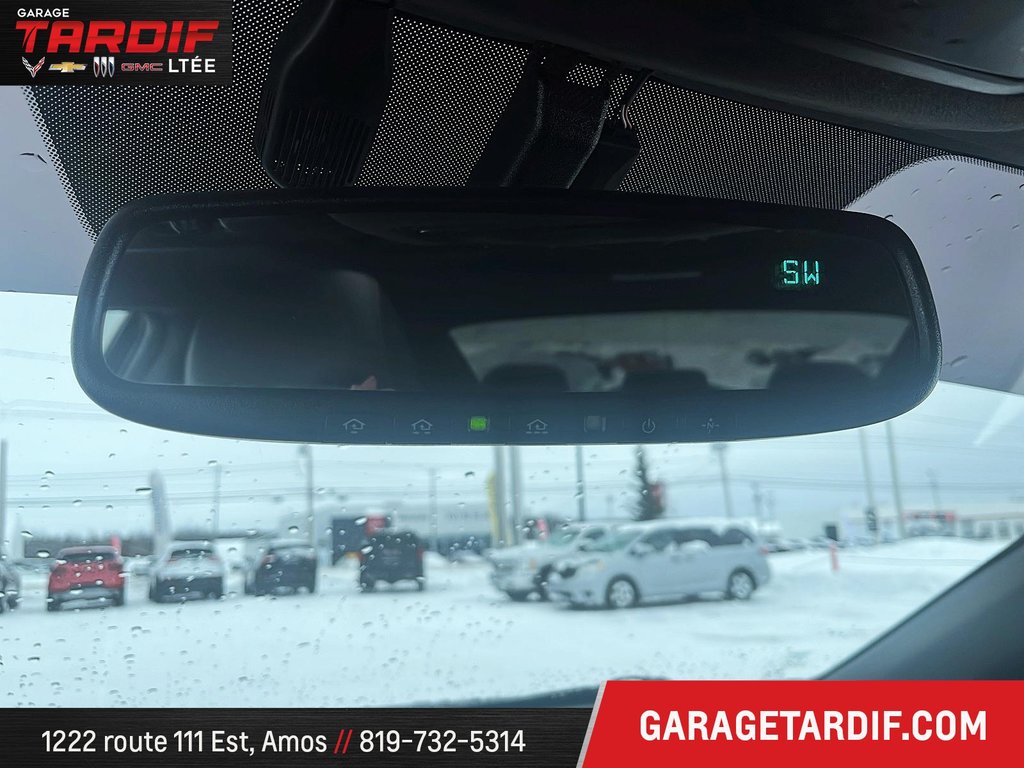 2018 Hyundai Elantra in Amos, Quebec - 20 - w1024h768px