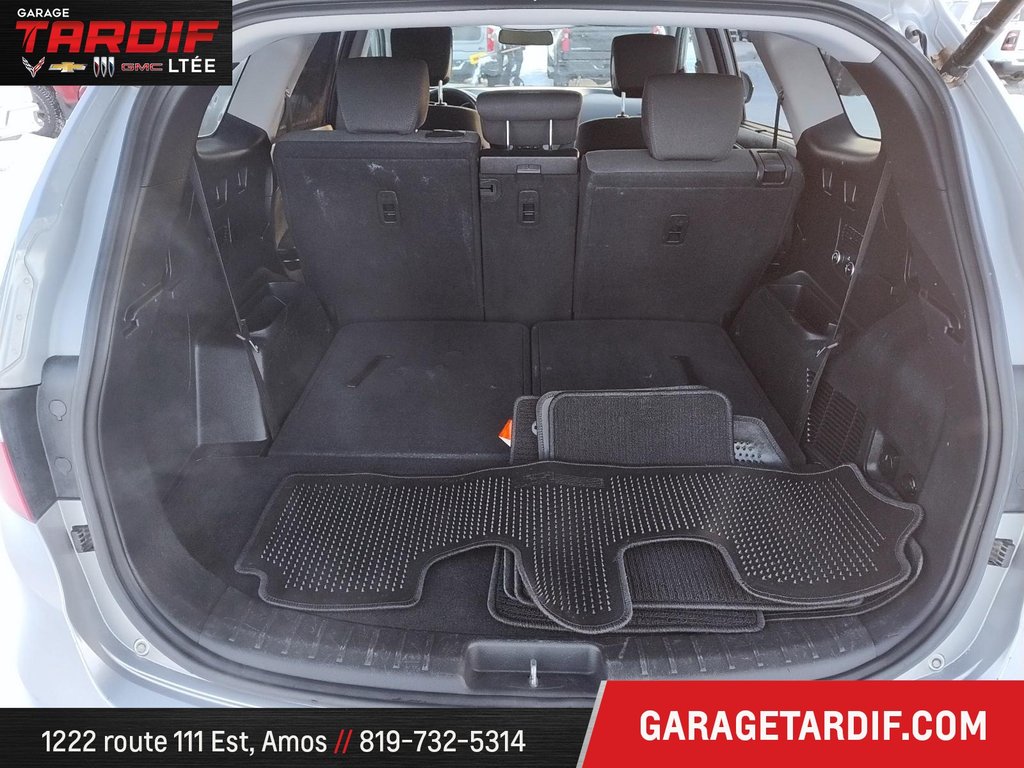 2016 Hyundai Santa Fe in Amos, Quebec - 27 - w1024h768px