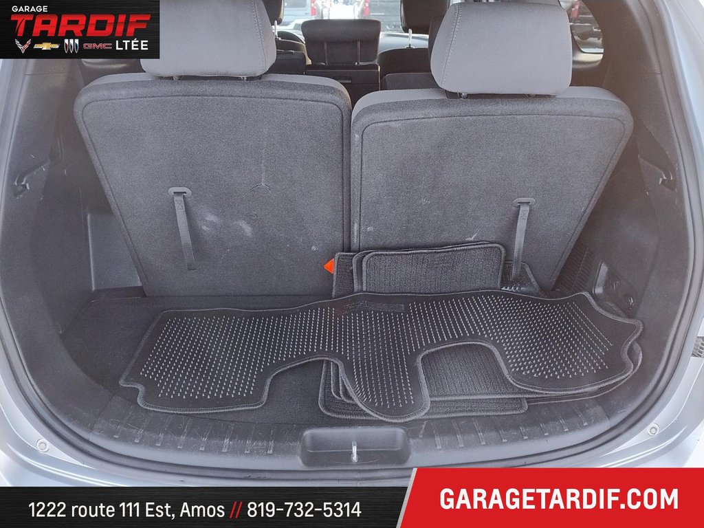 2016 Hyundai Santa Fe in Amos, Quebec - 24 - w1024h768px