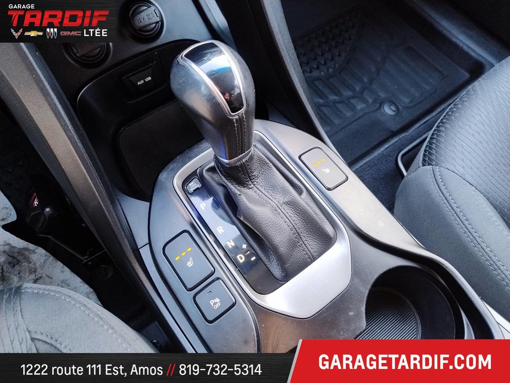 2016 Hyundai Santa Fe in Amos, Quebec - 15 - w1024h768px