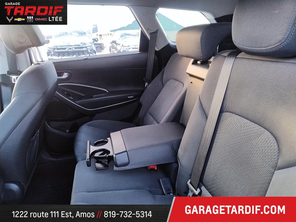 2016 Hyundai Santa Fe in Amos, Quebec - 23 - w1024h768px