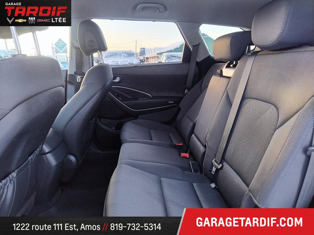 2016 Hyundai Santa Fe in Amos, Quebec - 20 - w1024h768px