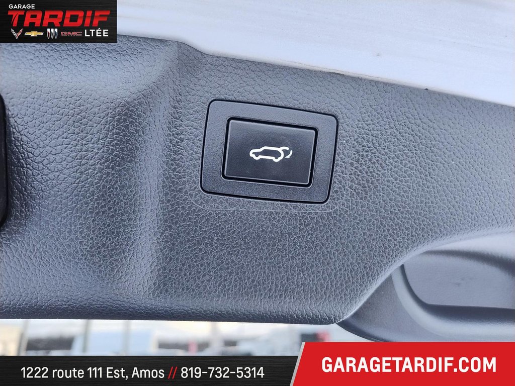 2016 Hyundai Santa Fe in Amos, Quebec - 25 - w1024h768px