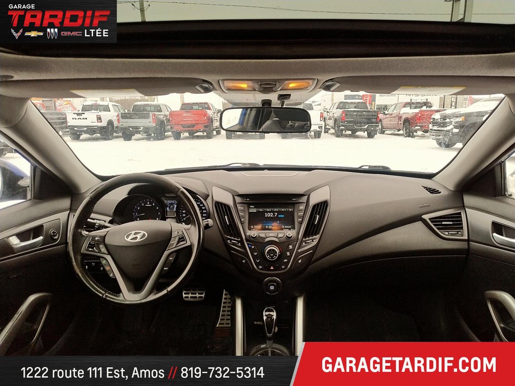 Hyundai VELOSTER  2013 à Amos, Québec - 9 - w1024h768px