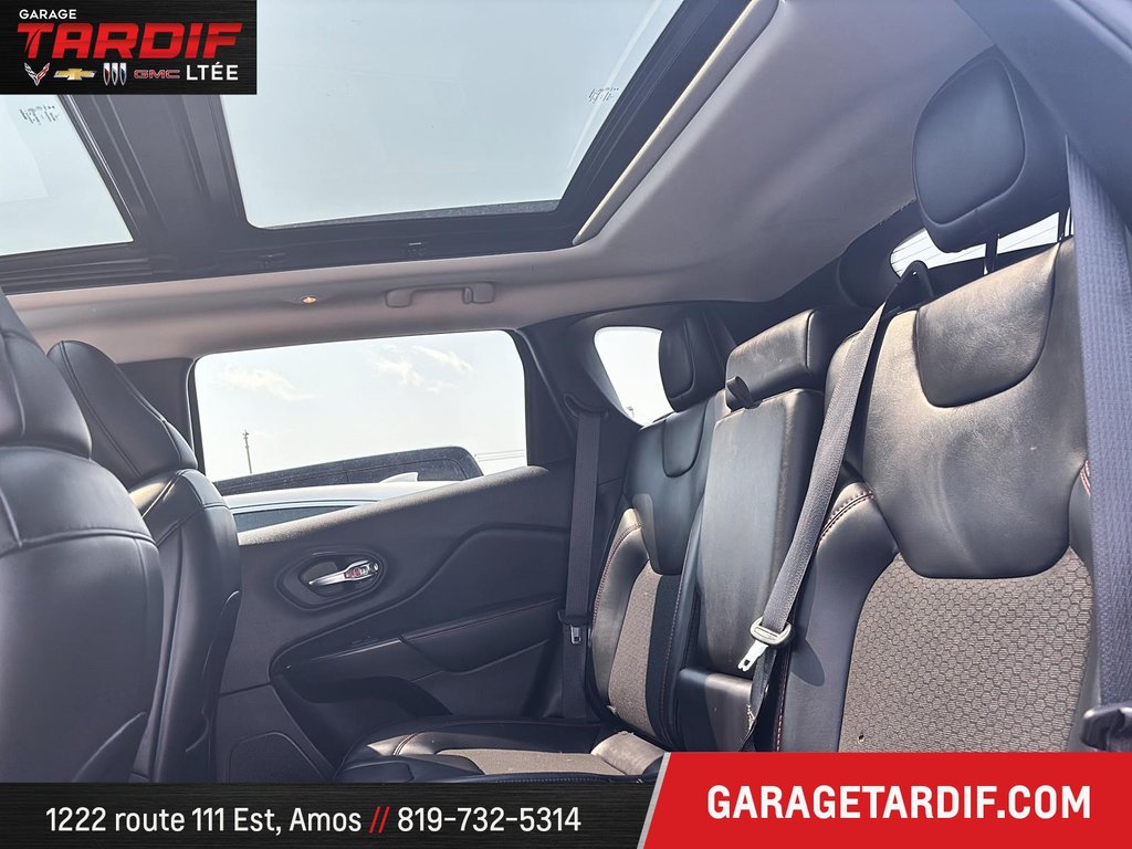 Jeep Cherokee  2021 à Amos, Québec - 7 - w1024h768px