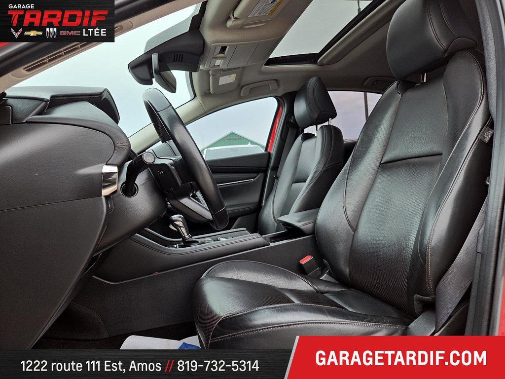 2021 Mazda 3 AWD in Amos, Quebec - 8 - w1024h768px