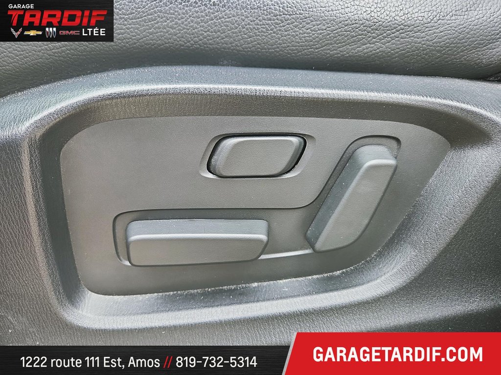 2023 Mazda CX-5 in Amos, Quebec - 8 - w1024h768px