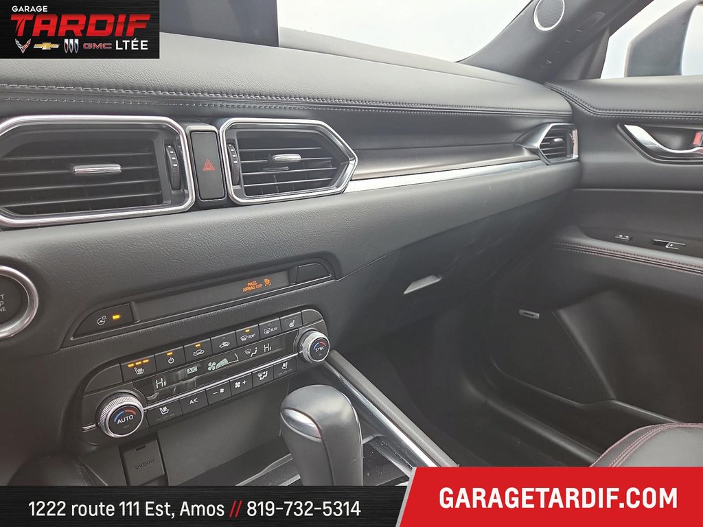 2023 Mazda CX-5 in Amos, Quebec - 24 - w1024h768px