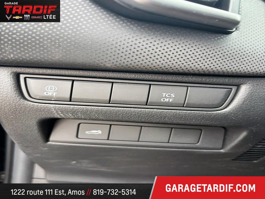 Mazda CX-50  2025 à Amos, Québec - 8 - w1024h768px