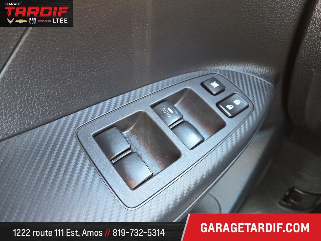 2023 Mitsubishi Eclipse in Amos, Quebec - 14 - w1024h768px