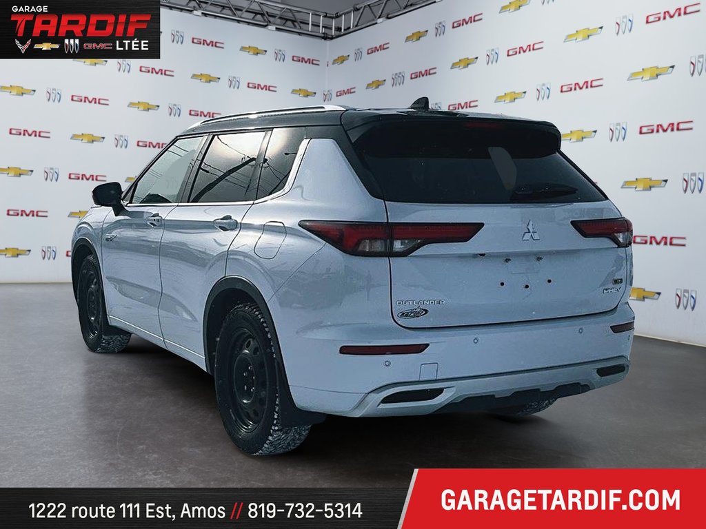 2023 Mitsubishi Outlander in Amos, Quebec - 4 - w1024h768px