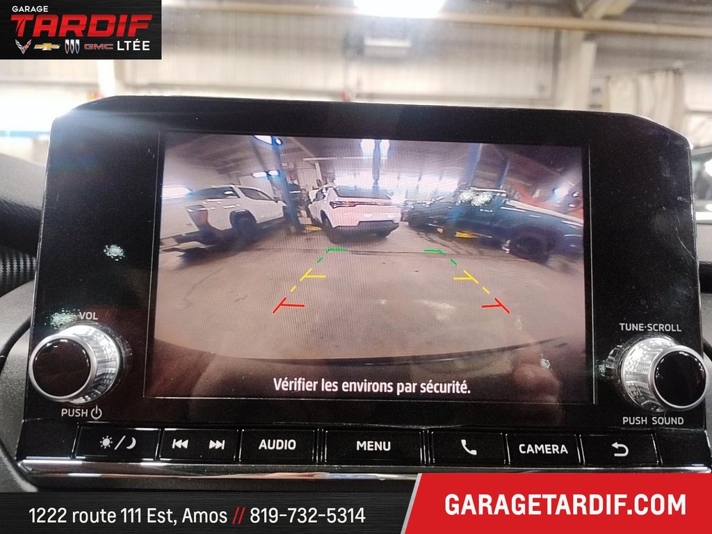 Mitsubishi OUTLANDER  2023 à Amos, Québec - 17 - w1024h768px