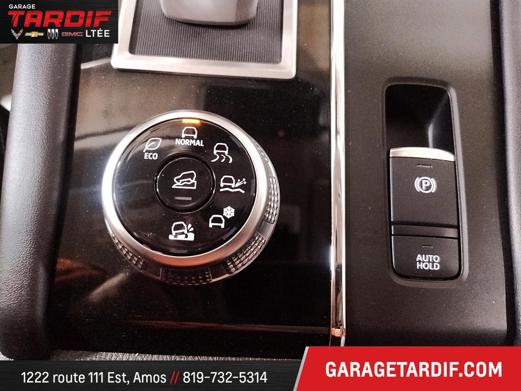 Mitsubishi OUTLANDER  2023 à Amos, Québec - 18 - w1024h768px