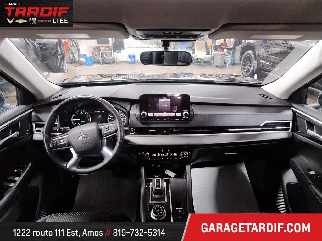 Mitsubishi OUTLANDER  2023 à Amos, Québec - 9 - w1024h768px
