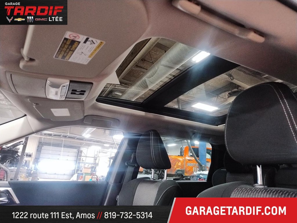 Mitsubishi OUTLANDER  2023 à Amos, Québec - 15 - w1024h768px