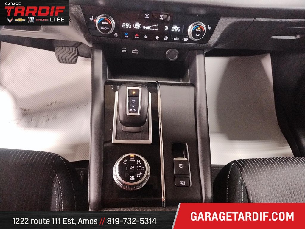 Mitsubishi OUTLANDER  2023 à Amos, Québec - 12 - w1024h768px