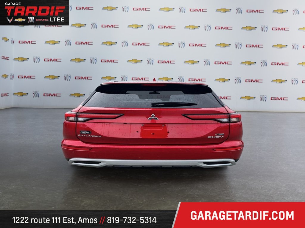 2024 Mitsubishi OUTLANDER in Amos, Quebec - 4 - w1024h768px