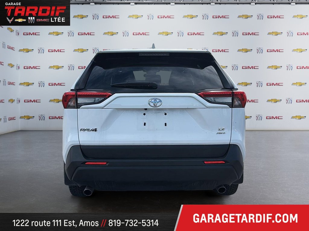 Toyota RAV4  2024 à Amos, Québec - 3 - w1024h768px