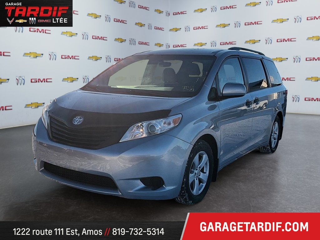 2016 Toyota Sienna in Amos, Quebec - 1 - w1024h768px