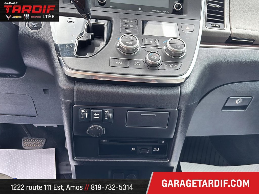 2019 Toyota Sienna in Amos, Quebec - 16 - w1024h768px