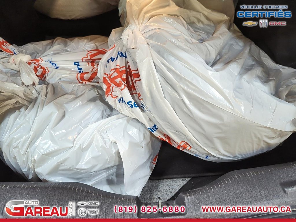 Chevrolet Cruze  2017 à Val-d'Or, Québec - 6 - w1024h768px