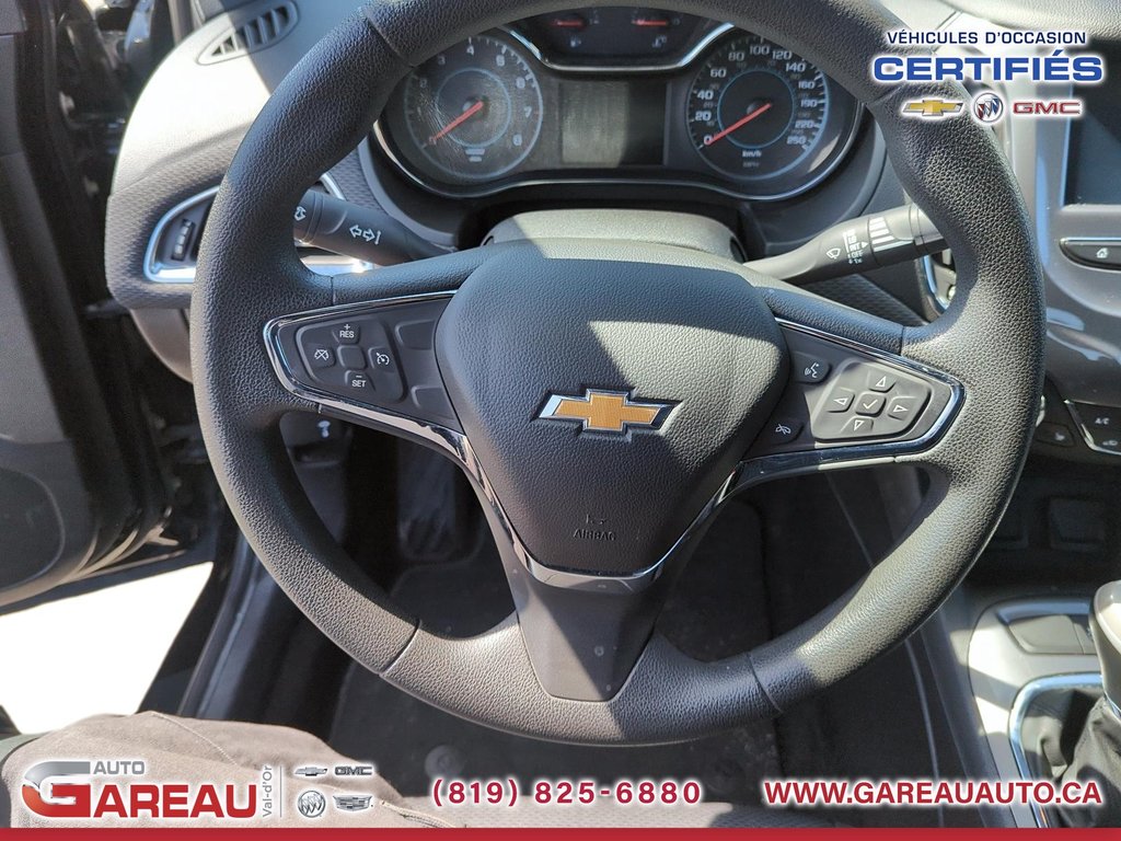 2018 Chevrolet Cruze in Val-d'Or, Quebec - 11 - w1024h768px