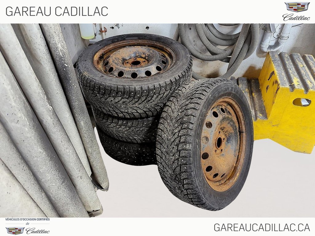 2018 Chevrolet Cruze in Val-d'Or, Quebec - 23 - w1024h768px