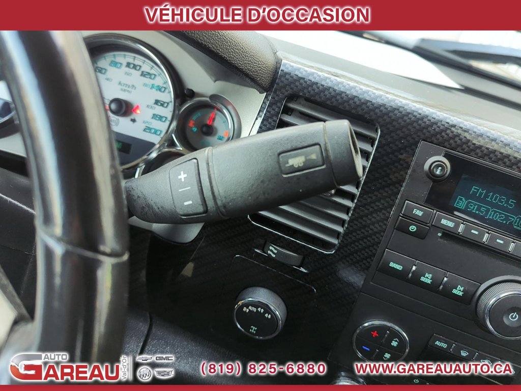 2011 Chevrolet Silverado 1500 in Val-d'Or, Quebec - 15 - w1024h768px