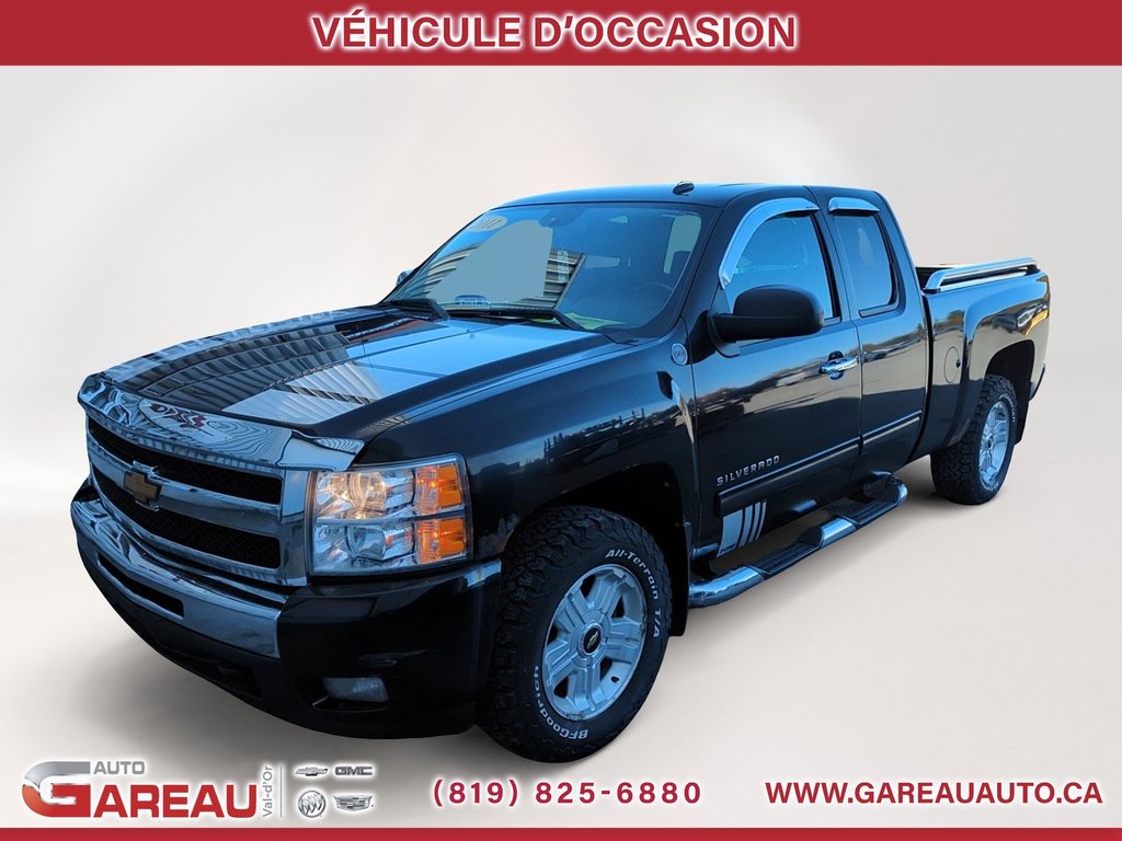 2011 Chevrolet Silverado 1500 in Val-d'Or, Quebec - 1 - w1024h768px