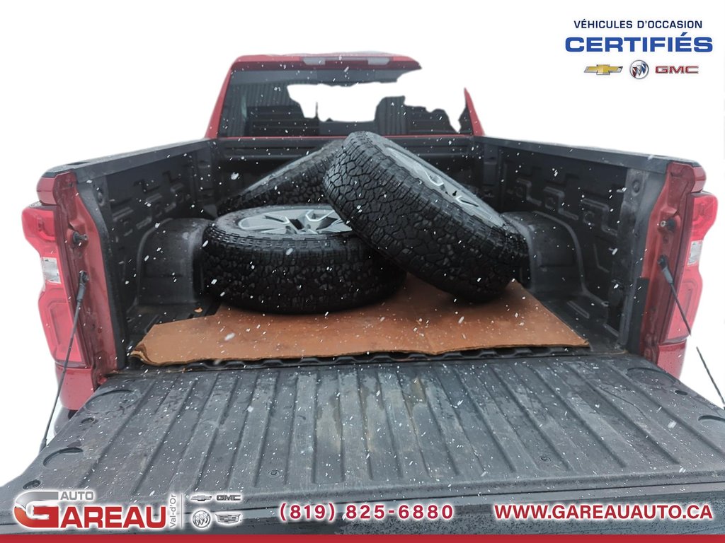 2021  Silverado 1500 RST in Val-d'Or, Quebec - 9 - w1024h768px