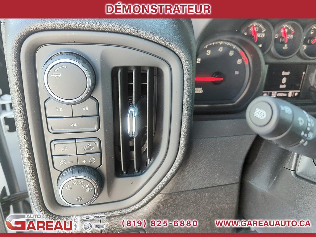 Chevrolet Silverado 2500 HD  2026 à Val-d'Or, Québec - 16 - w1024h768px