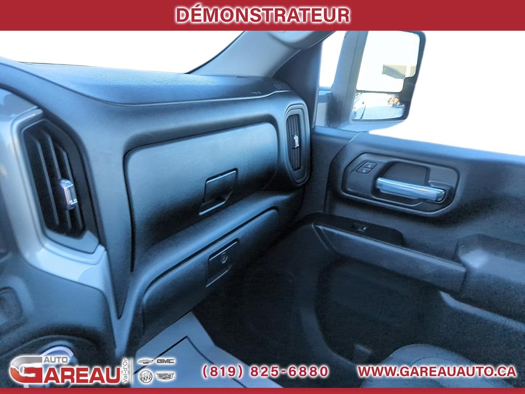 Chevrolet Silverado 2500 HD  2026 à Val-d'Or, Québec - 21 - w1024h768px