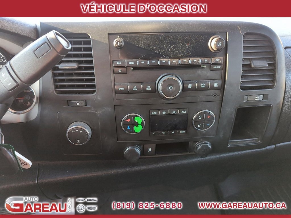 2010 Chevrolet Silverado 2500HD in Val-d'Or, Quebec - 20 - w1024h768px