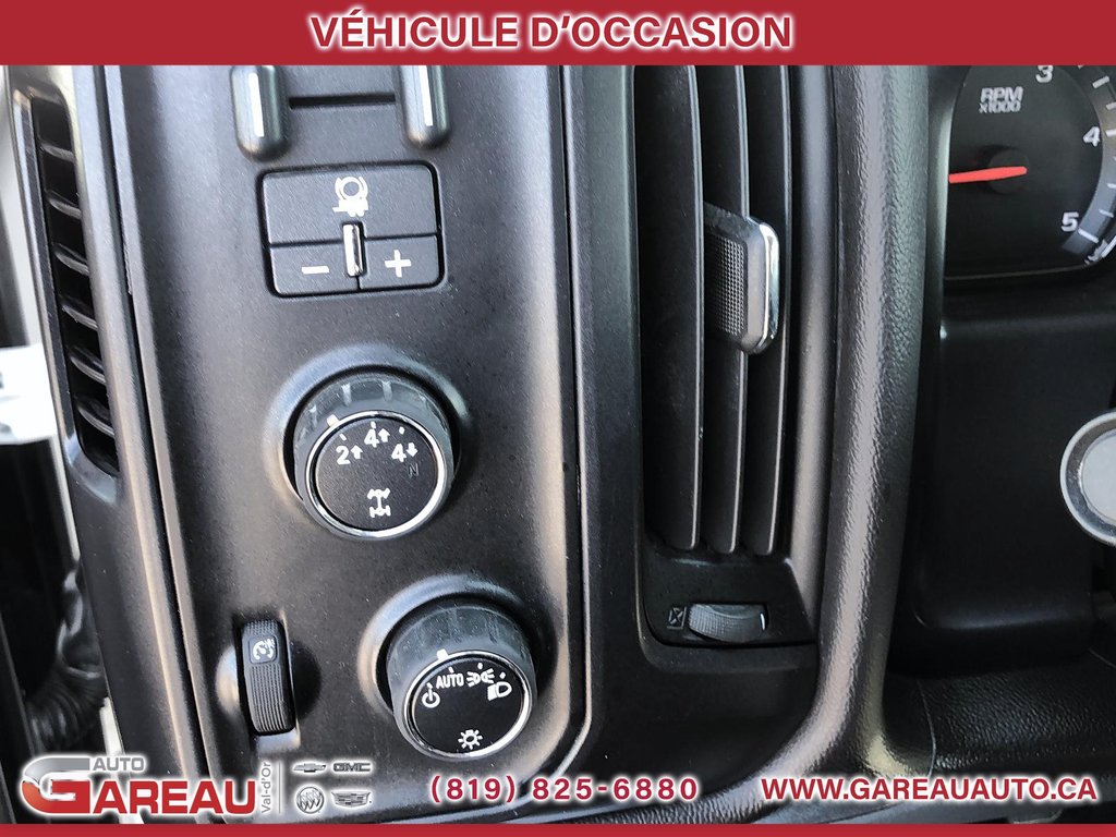 2015 Chevrolet Silverado 2500HD in Val-d'Or, Quebec - 18 - w1024h768px