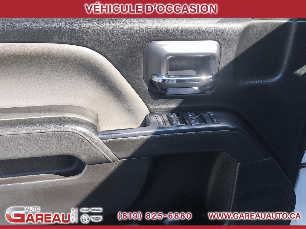 2015 Chevrolet Silverado 2500HD in Val-d'Or, Quebec - 13 - w1024h768px