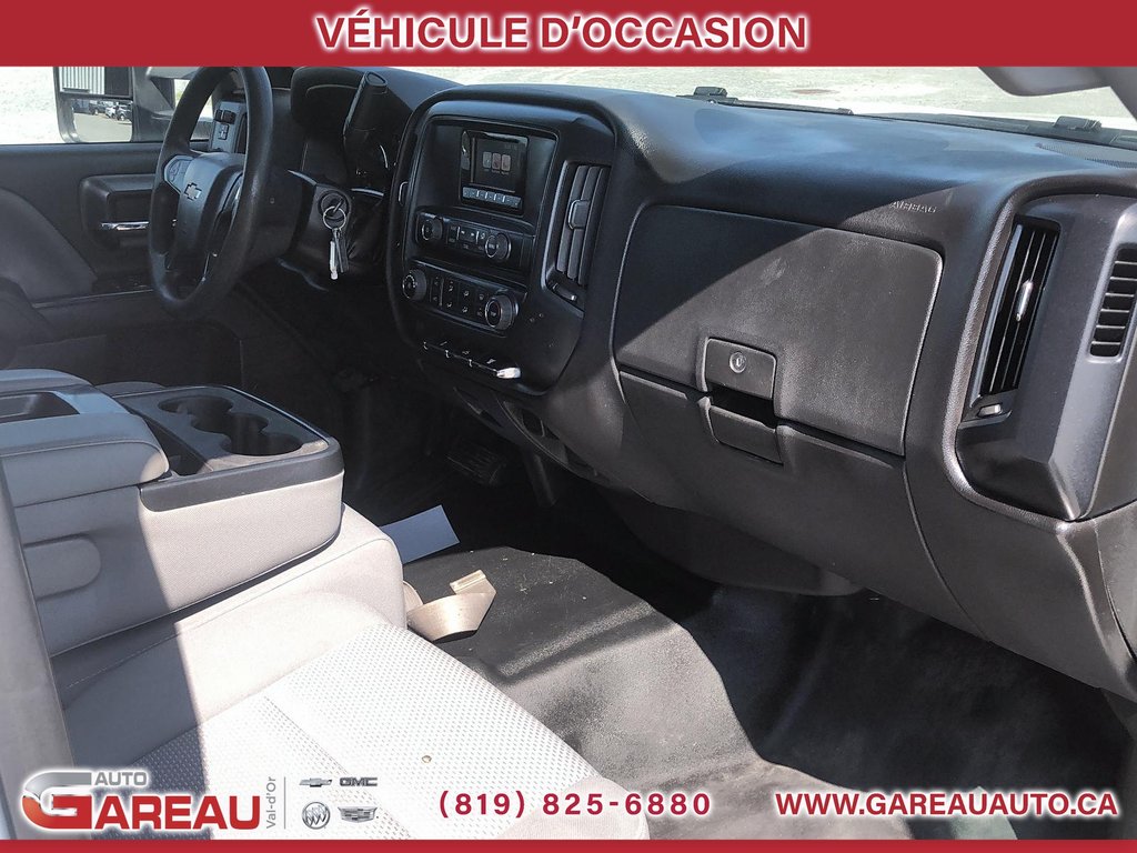 2015 Chevrolet Silverado 2500HD in Val-d'Or, Quebec - 25 - w1024h768px