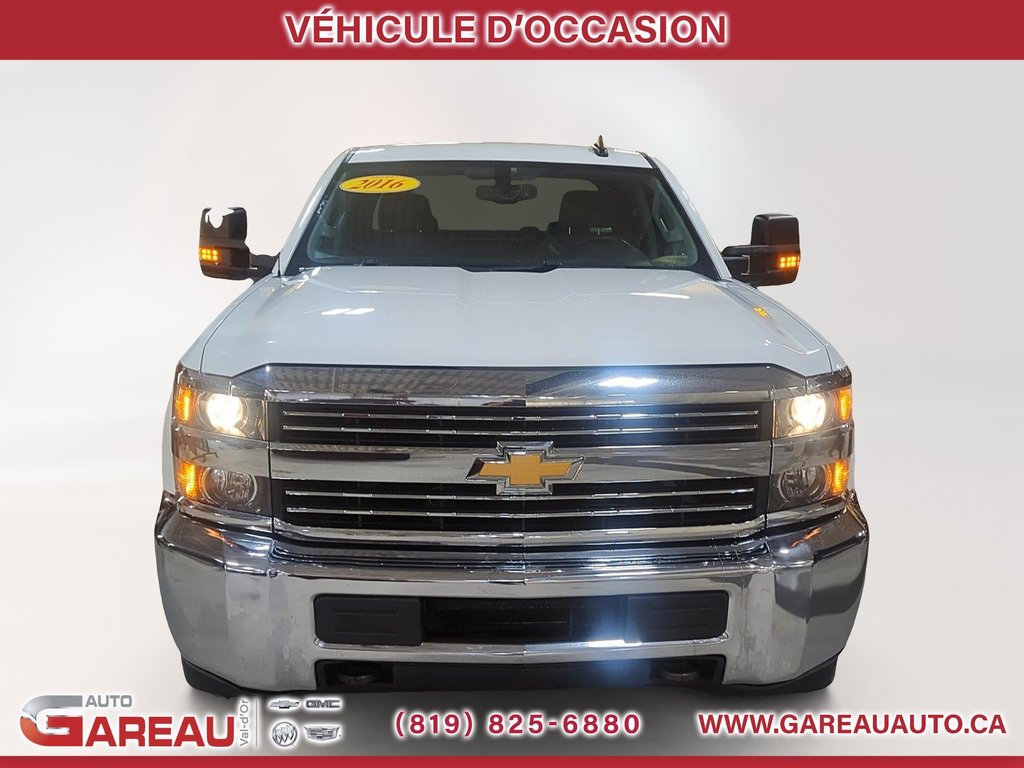 Chevrolet Silverado 2500HD Work Truck 2016 à Val-d'Or, Québec - 2 - w1024h768px