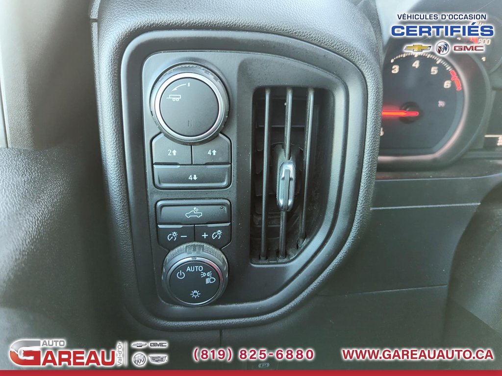 2020 Chevrolet Silverado 2500HD in Val-d'Or, Quebec - 16 - w1024h768px