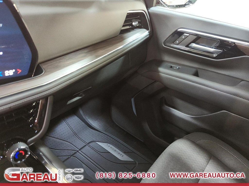 2025 Chevrolet Suburban in Val-d'Or, Quebec - 20 - w1024h768px