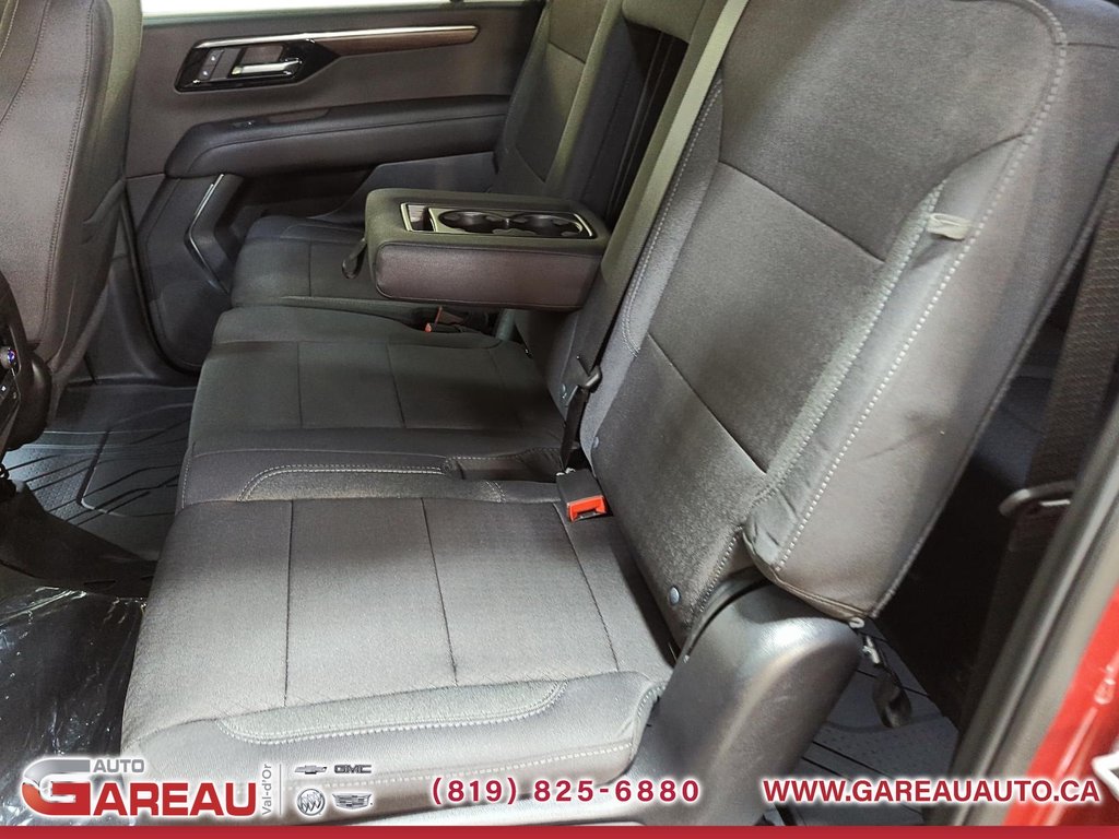 2025 Chevrolet Suburban in Val-d'Or, Quebec - 22 - w1024h768px